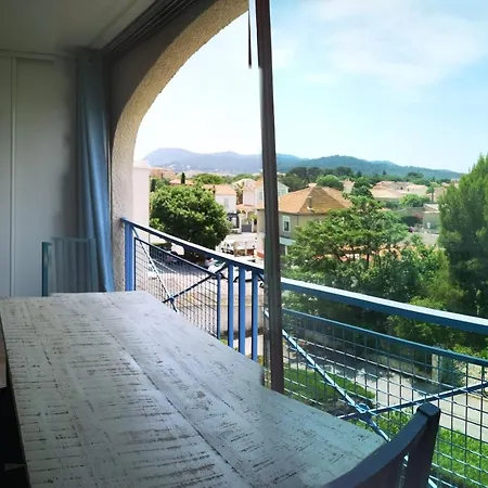 Avec Piscine Et Garage Proche Et Commerces Apartment *
