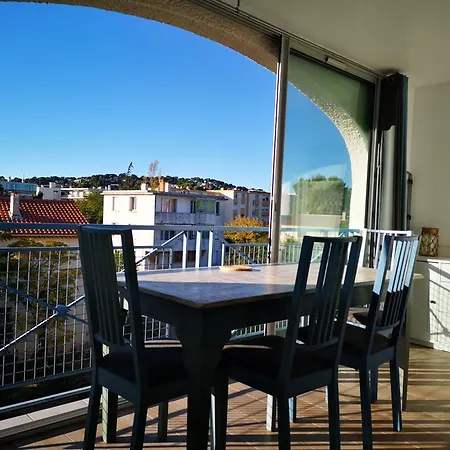 Avec Piscine Et Garage Proche Et Commerces Apartment La Seyne-sur-Mer
